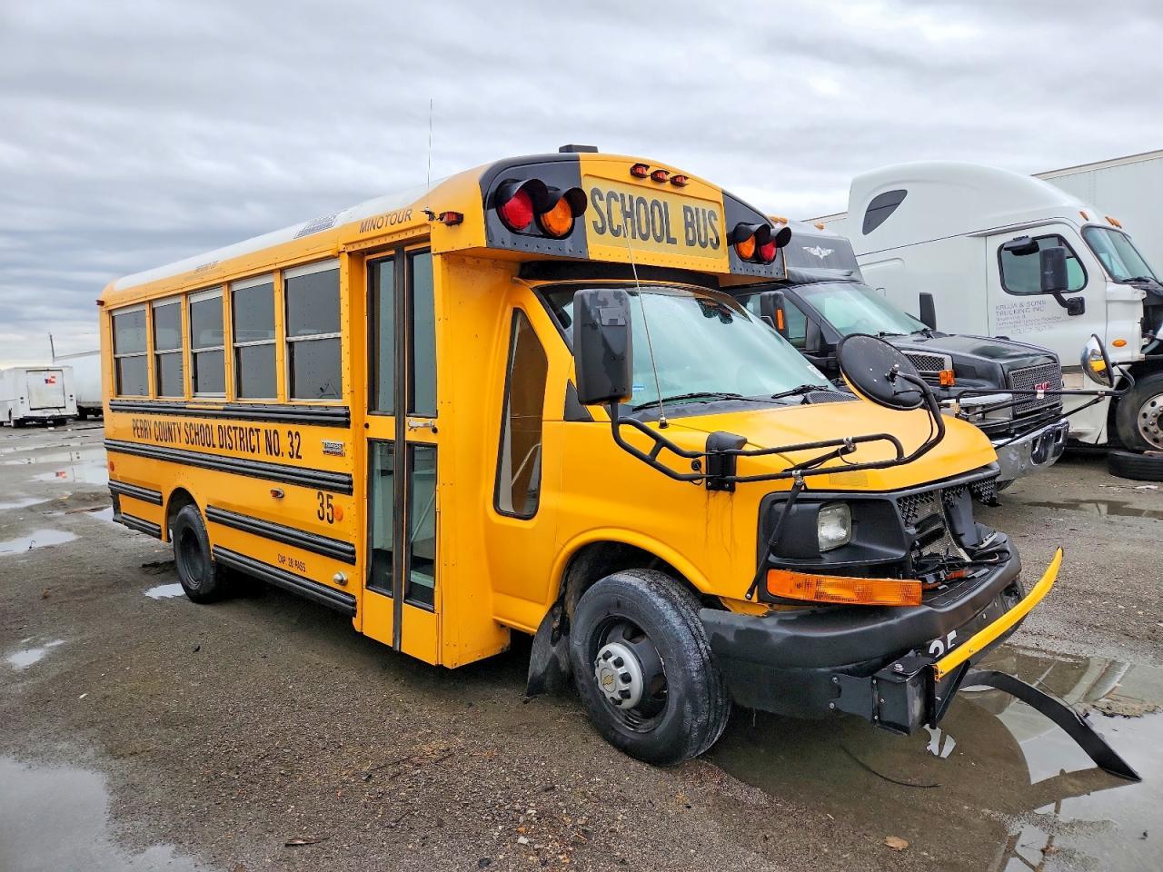 2014 Chevrolet Express G4-Shuttle Bus