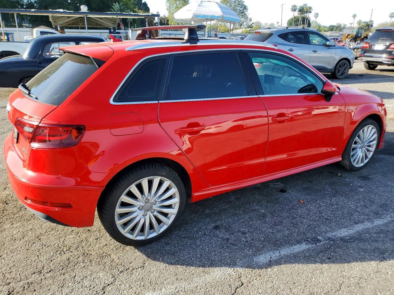 2016 Audi A3 E-tron Prestige