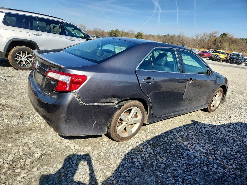 2014 Toyota Camry se