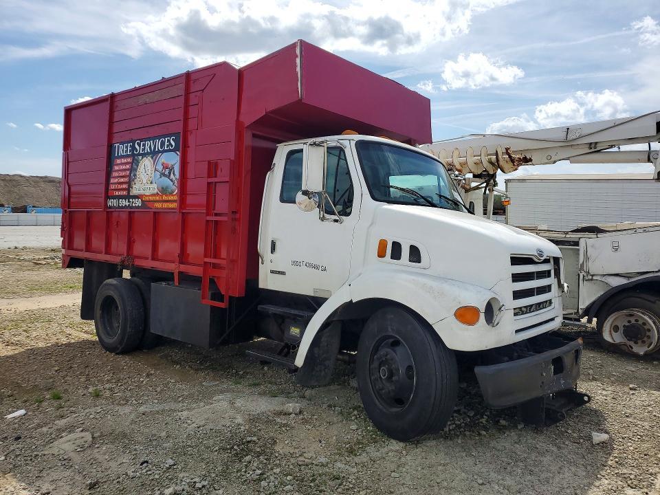 2001 Sterling L7500 Chipper Truck