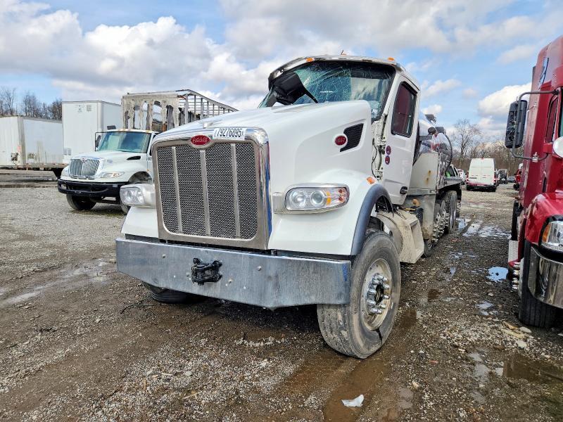 2025 Peterbilt 567