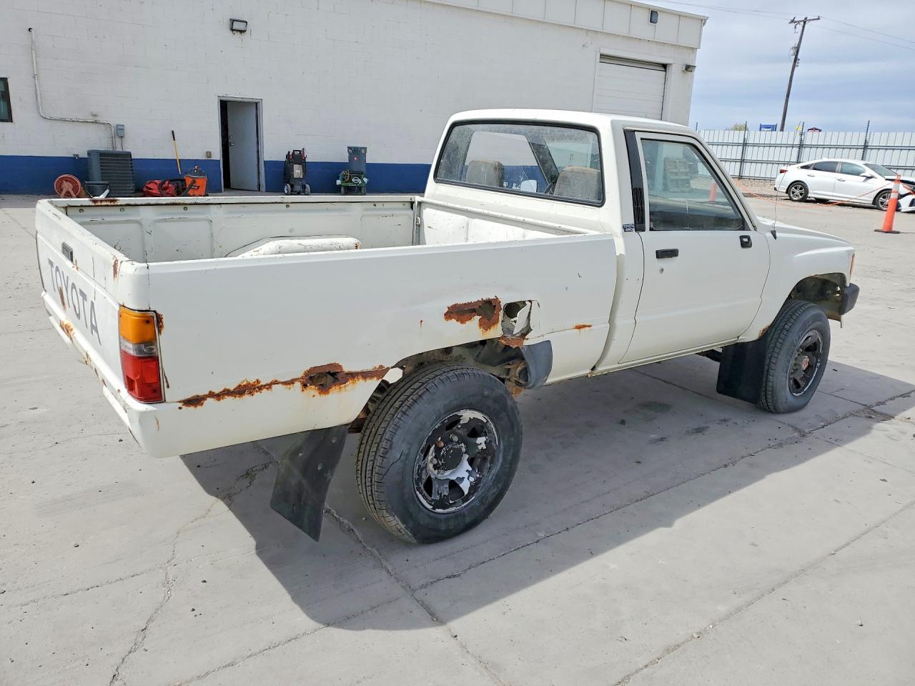 1986 Toyota Pickup Base