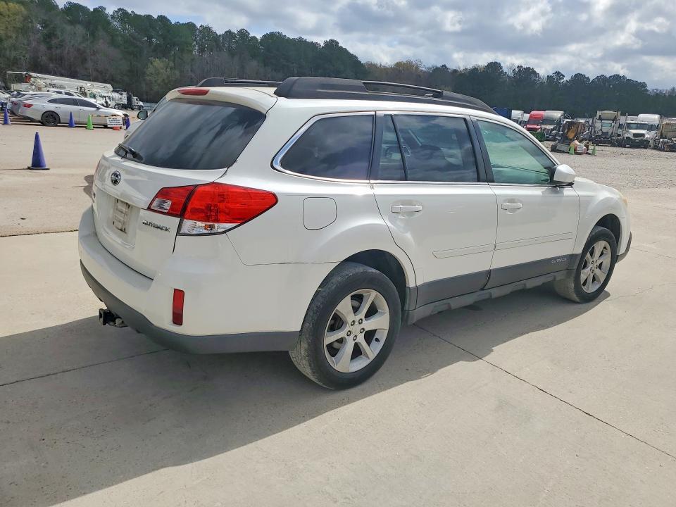 2013 Subaru Outback 2.5i Premium