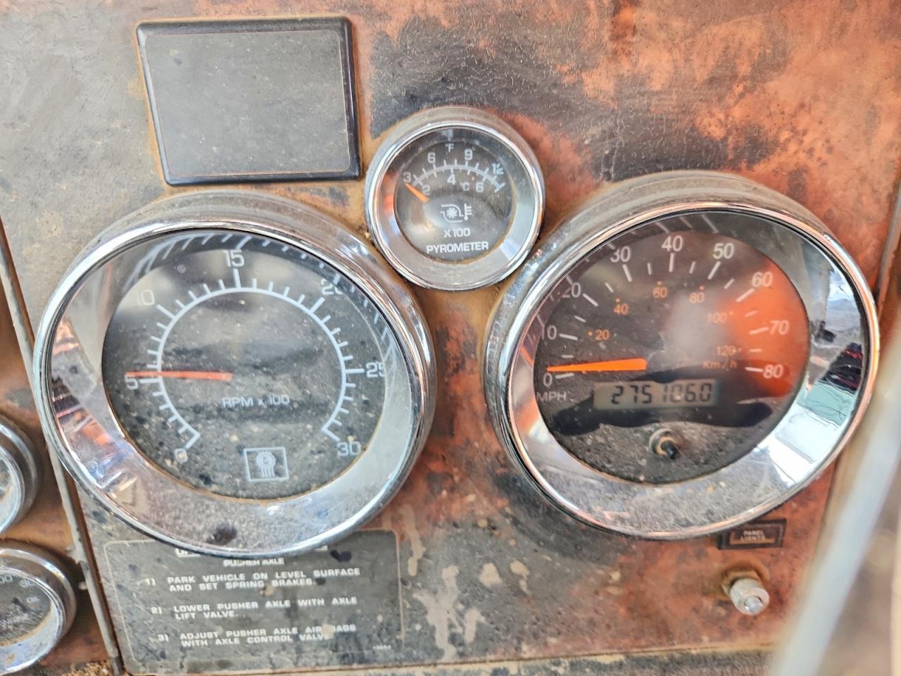 2006 Kenworth Construction T800