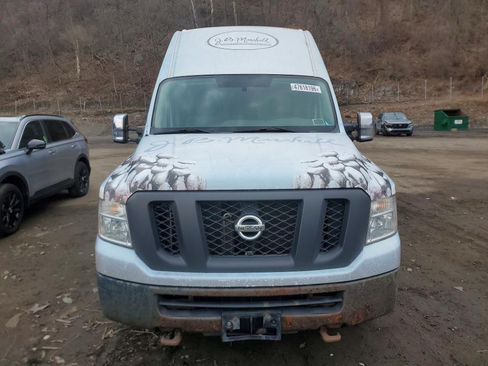 2013 Nissan NV 2500 HD S