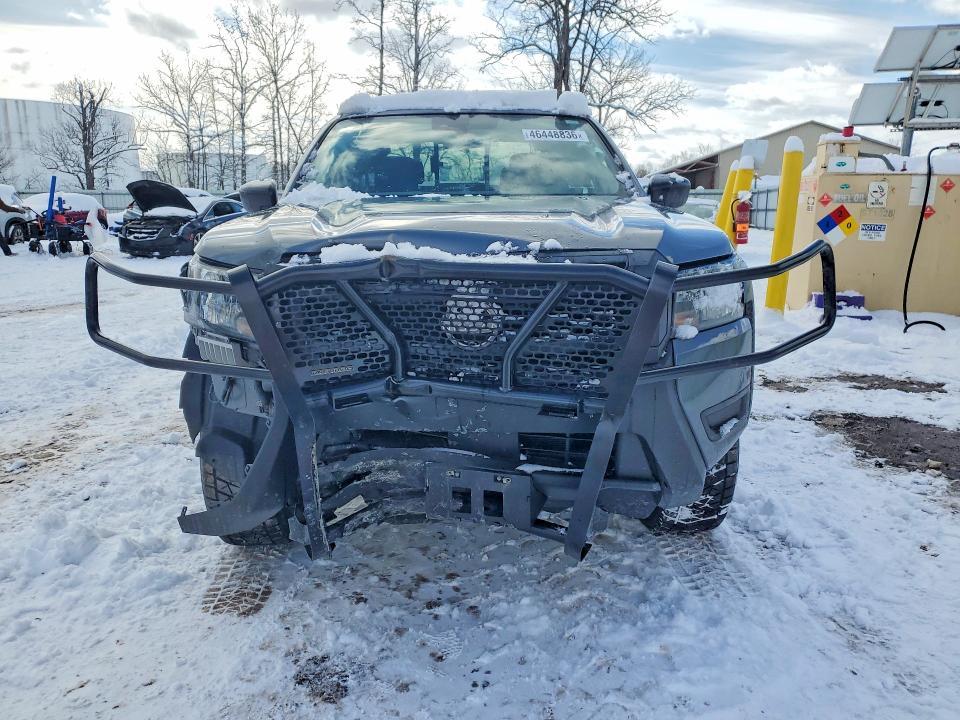 2025 Nissan Frontier s