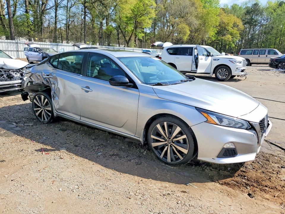 2021 Nissan Altima 2.5 sr