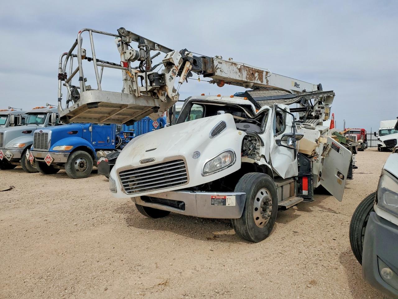 2020 Freigliner 2020 Freightliner Business Class M2 Cable Placer B