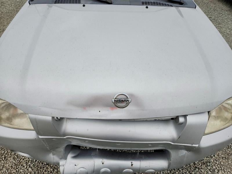 2004 Nissan Frontier Standard