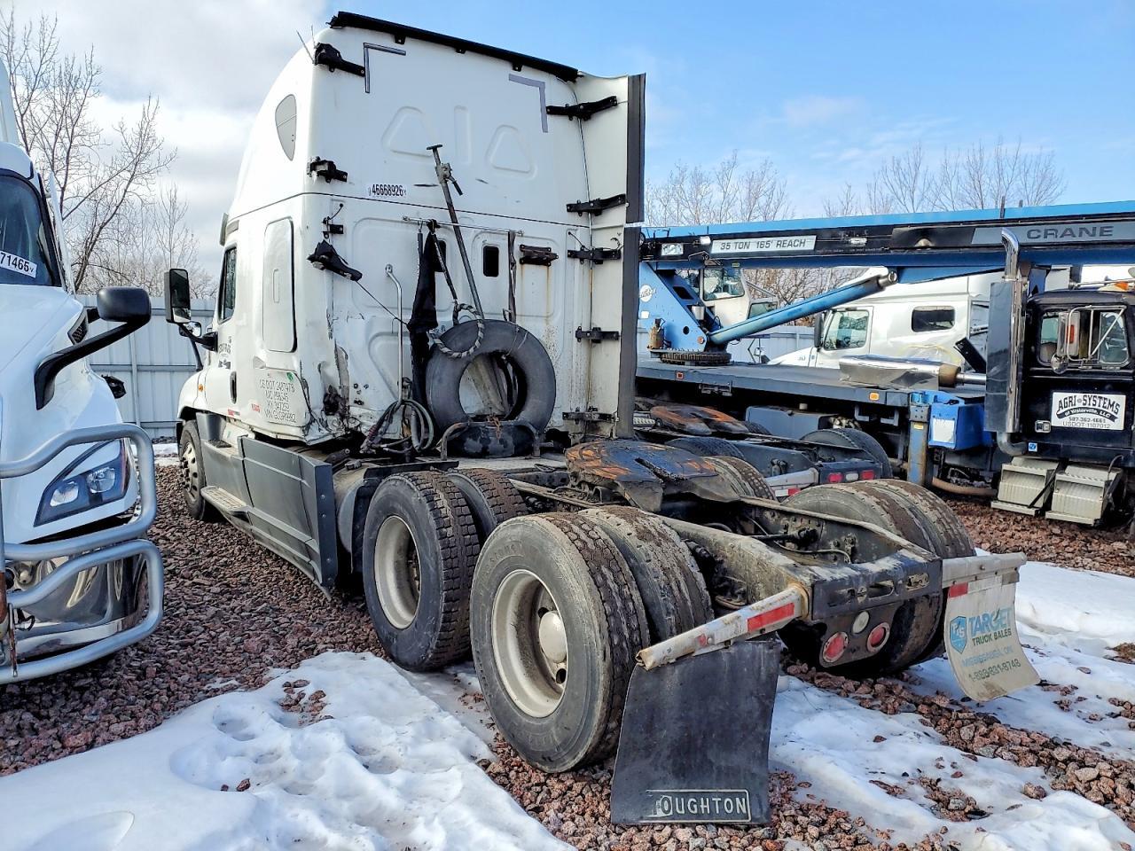 2016 Freigliner 2016 Freightliner Cascadia 125 Semi Truck