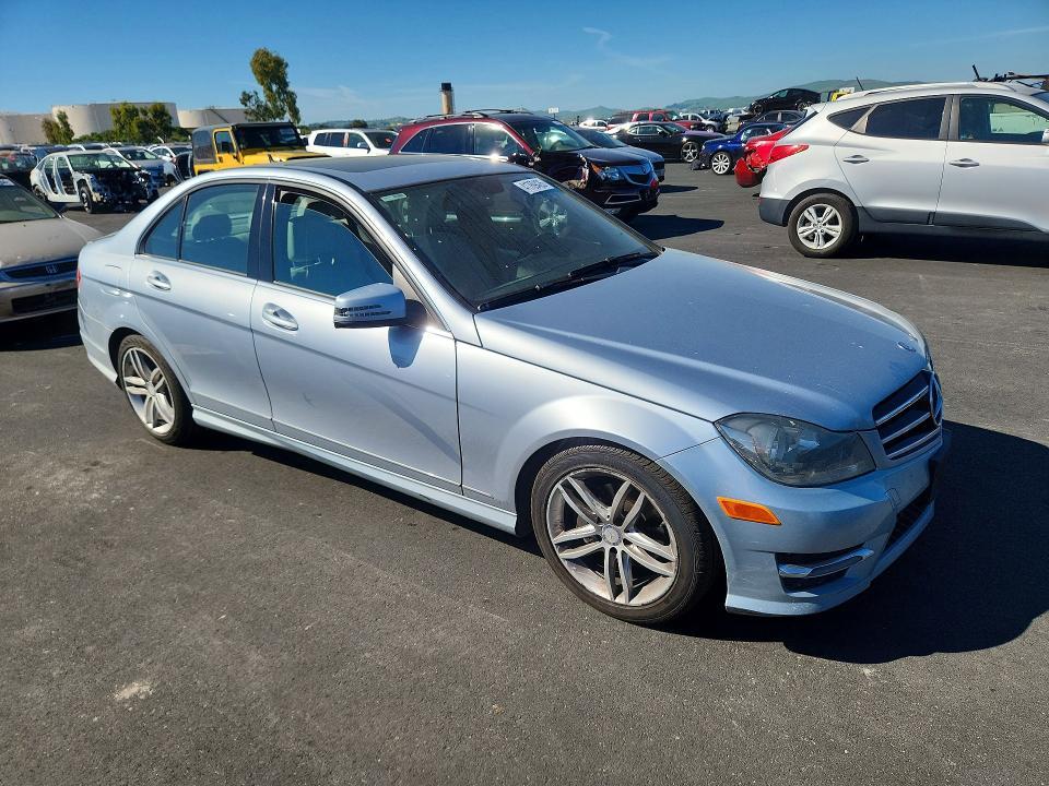 2014 Mercedes-Benz C 250