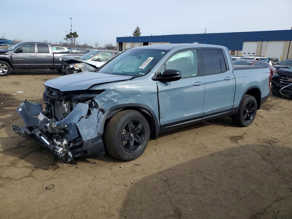 2022 Honda Ridgeline Black Edition