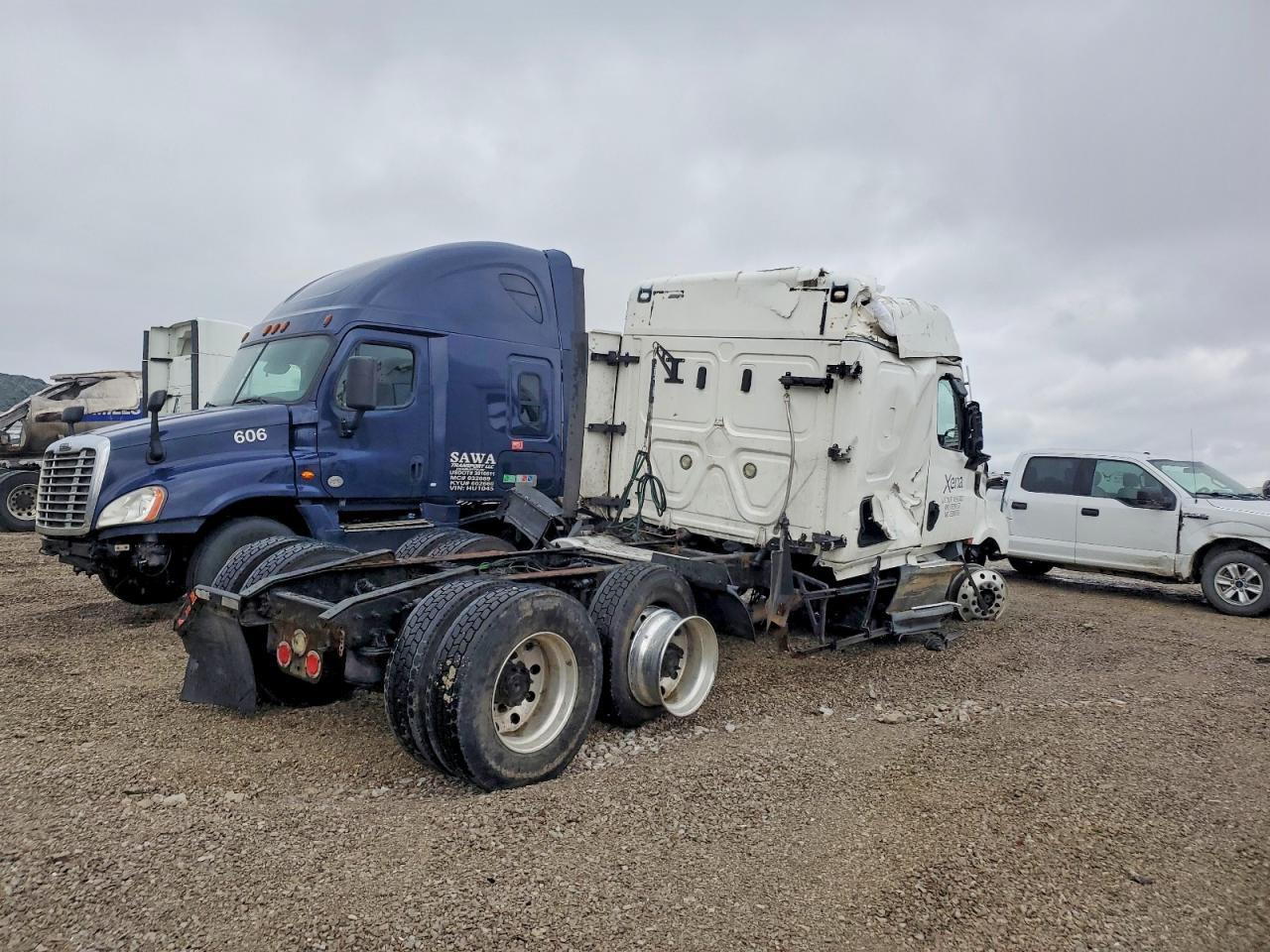 2021 Freightliner Cascadia 116 Semi Truck