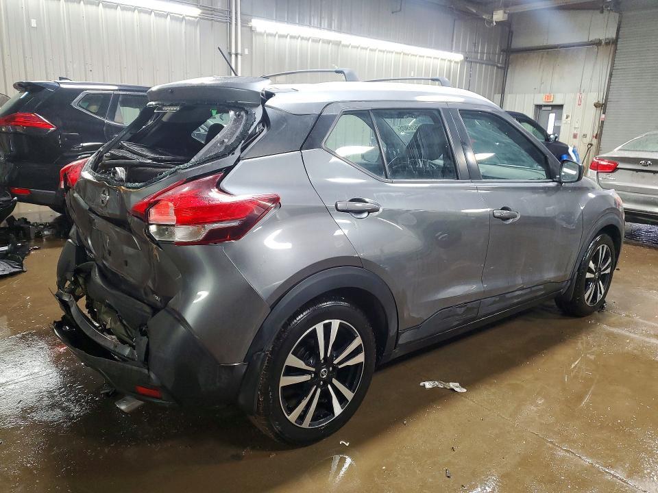 2019 Nissan Kicks sv