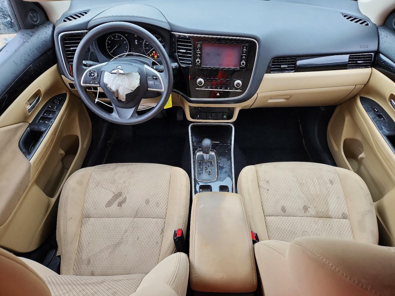 2020 Mitsubishi Outlander es