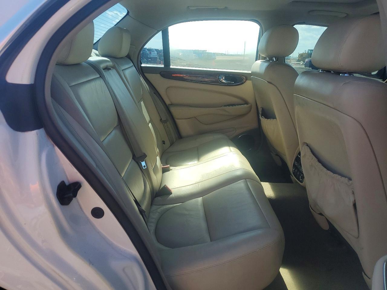 2004 Jaguar XJ8