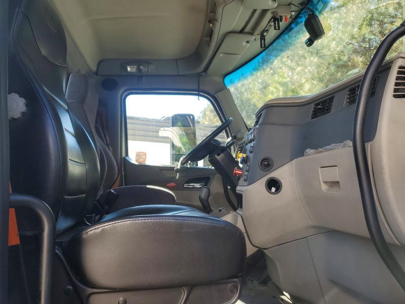 2018 Peterbilt 579 Semi Truck