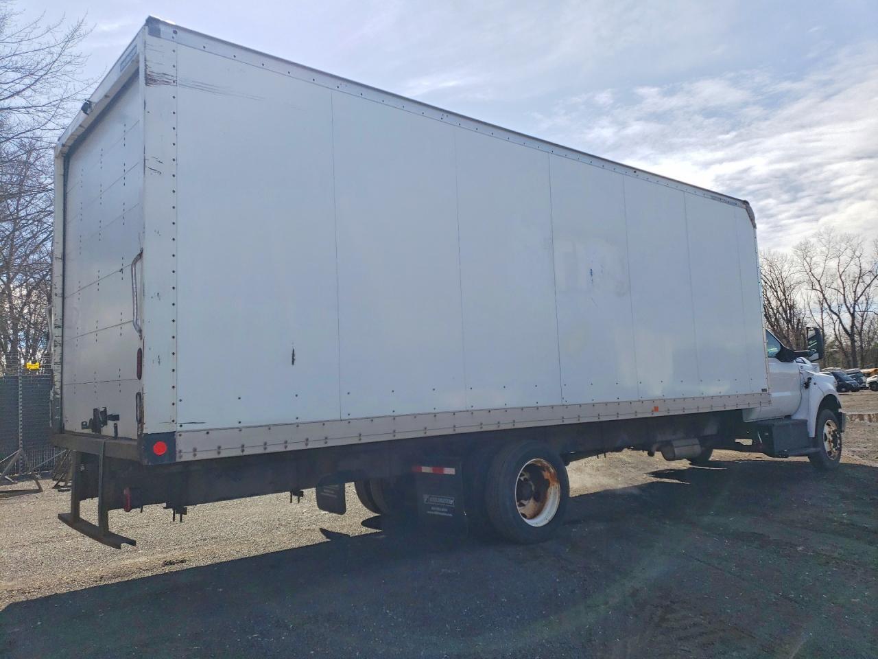 2016 Ford F650 Super Duty BOX Truck