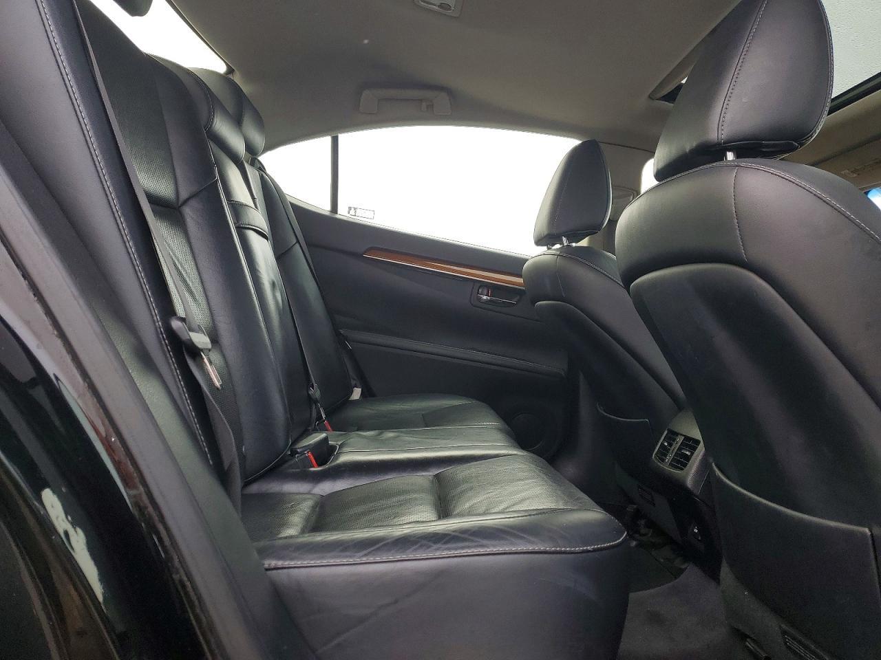 2015 Lexus Es 300h Base