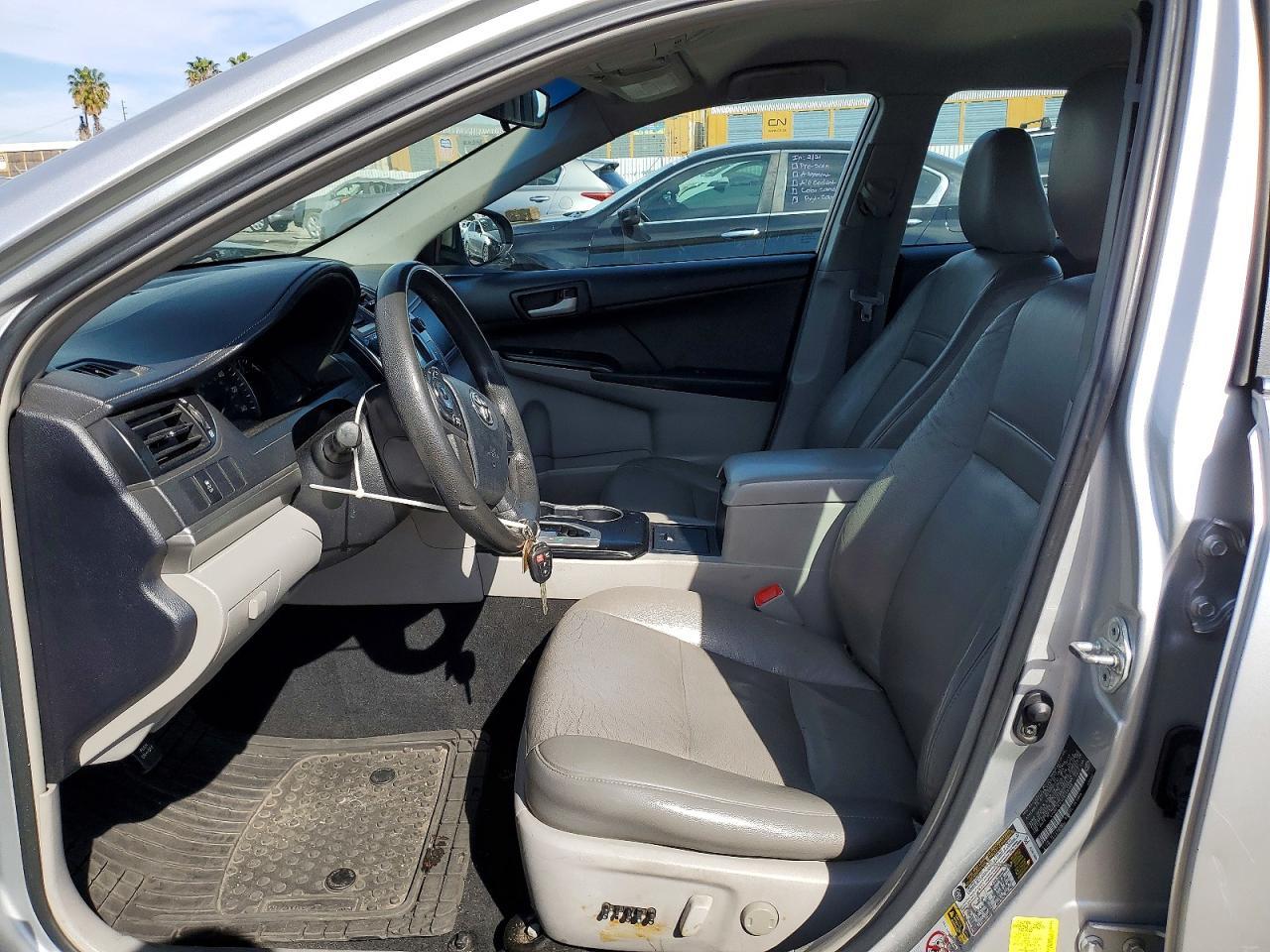 2012 Toyota Camry le