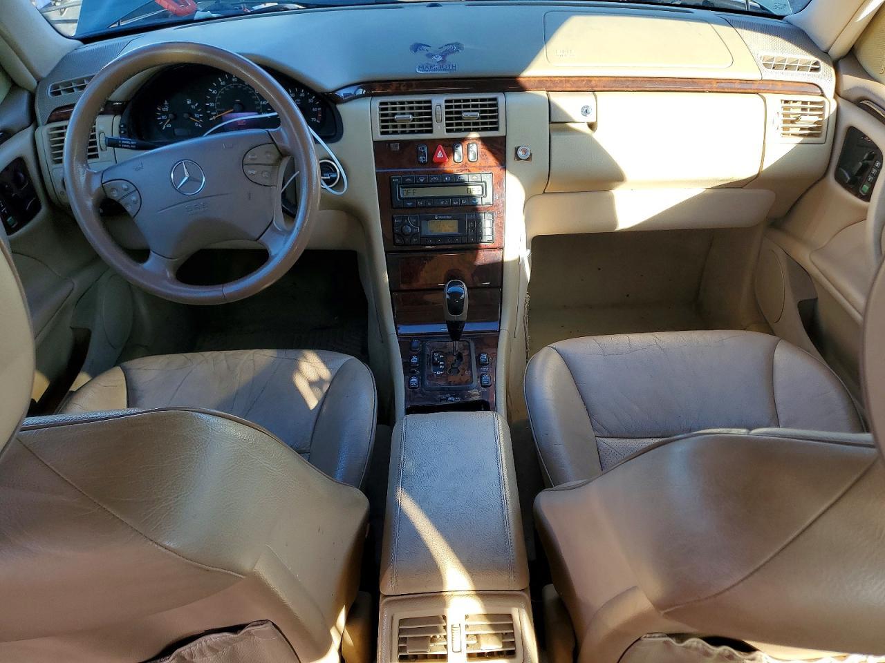 2001 Mercedes-Benz E 320