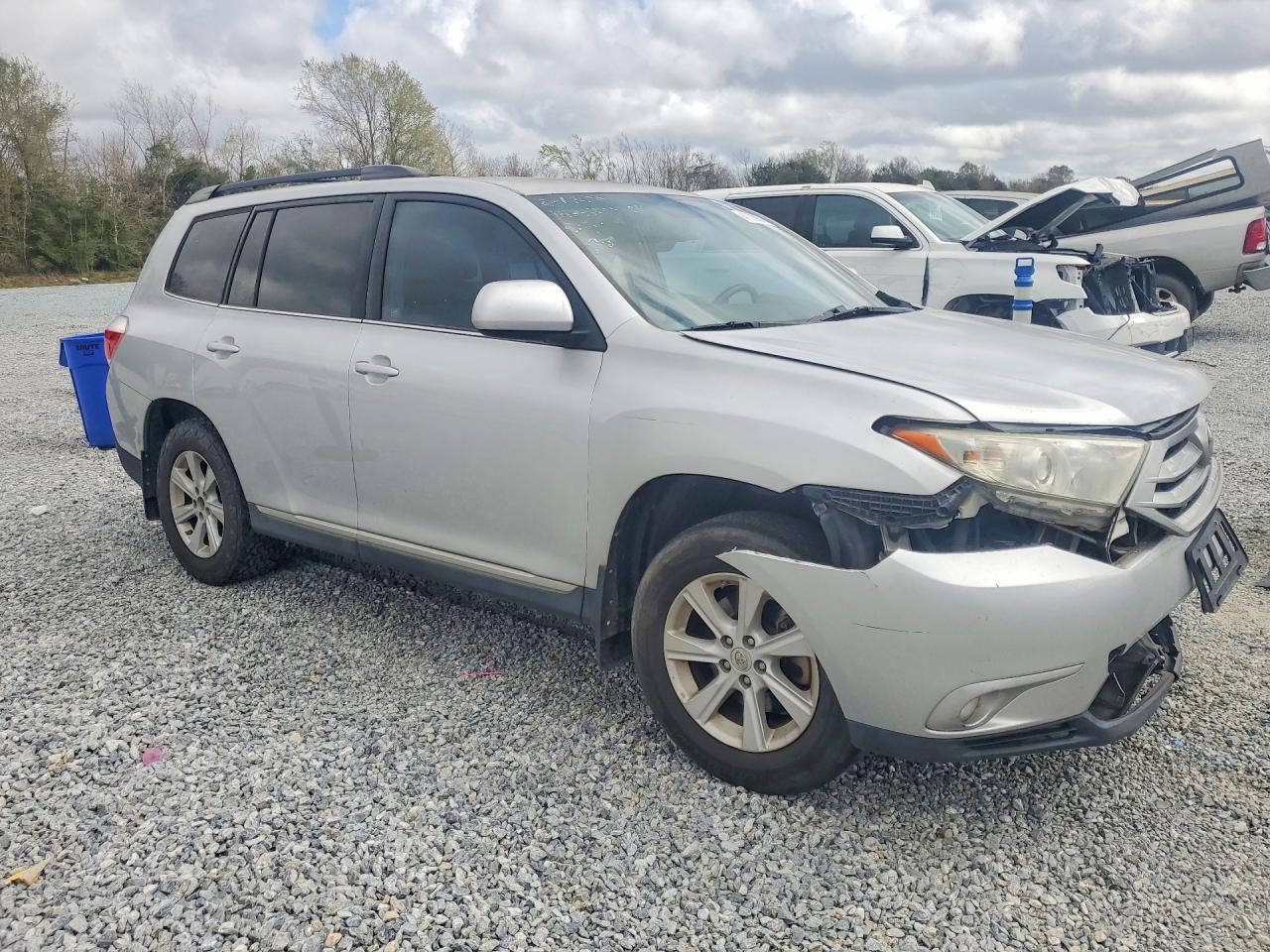 2013 Toyota Highlander se