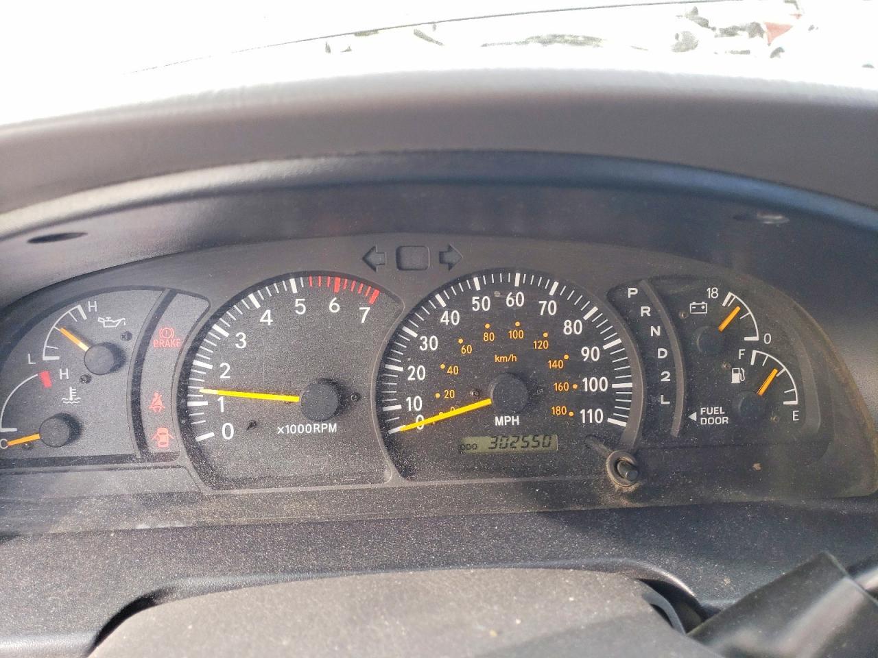 2004 Toyota Tundra SR5