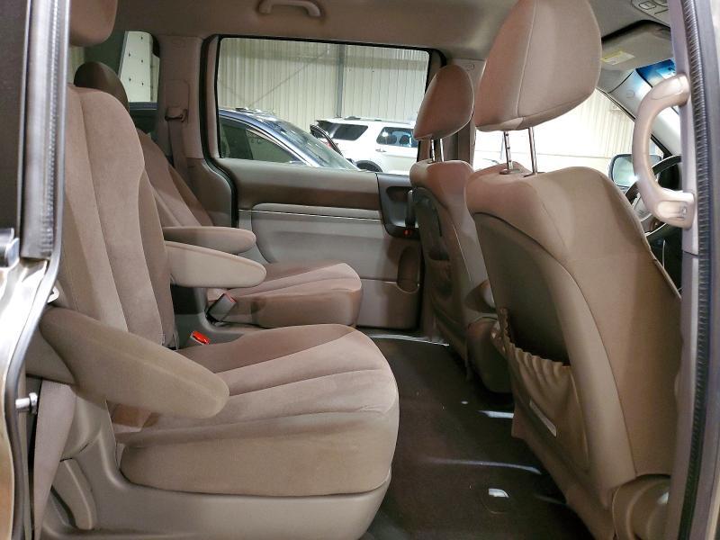 2012 KIA Sedona lx