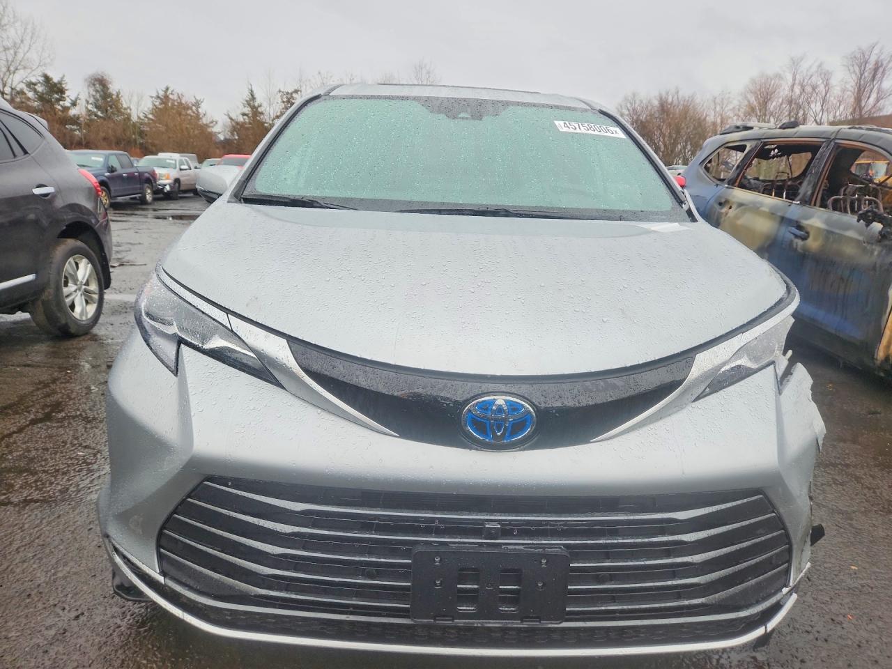 2025 Toyota Sienna Platinum 7-passenger