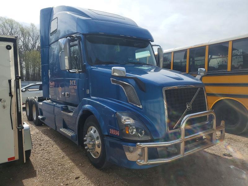 2015 Volv O vnl Semi Truck