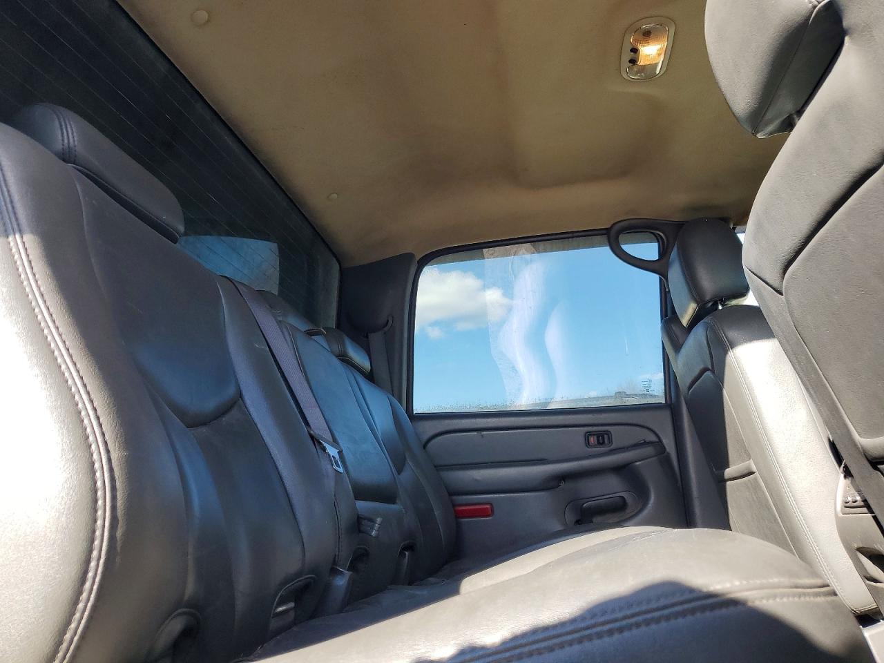 2004 GMC Sierra K2500 Heavy Duty