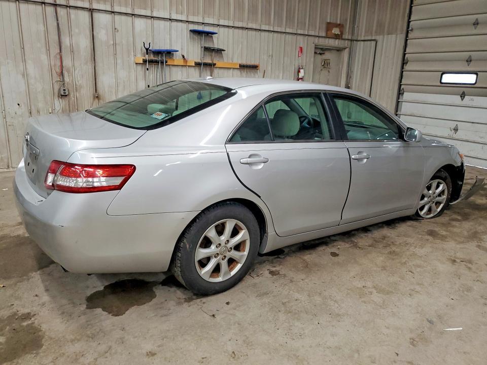 2011 Toyt Camry