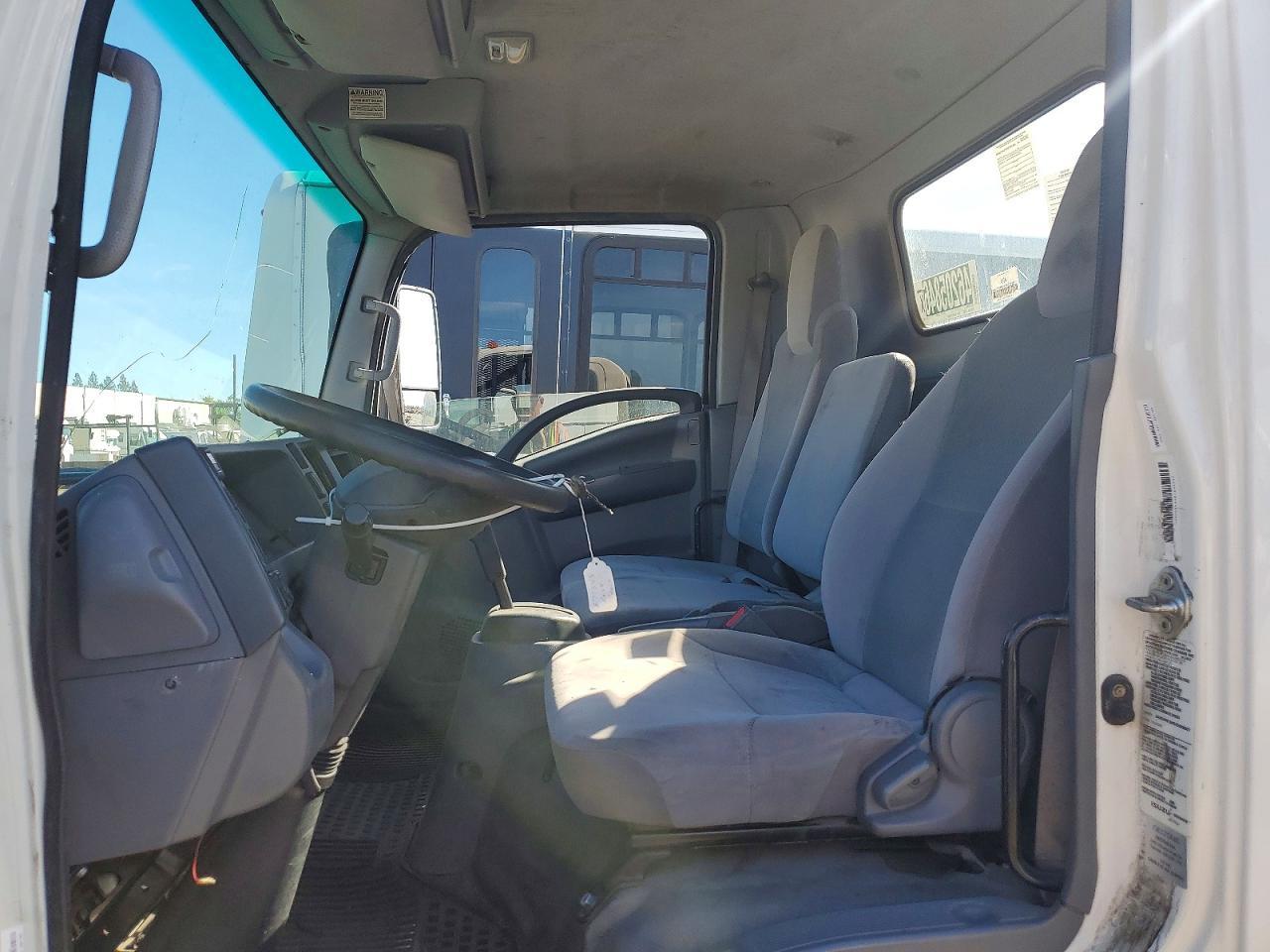 2017 Isuzu NPR HD