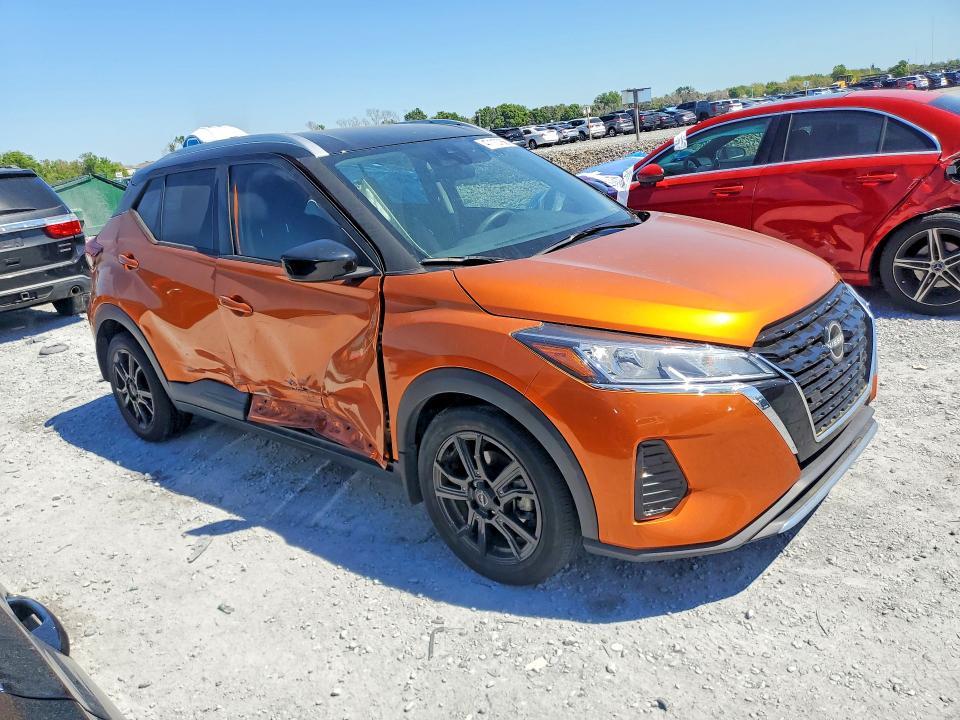 2023 Nissan Kicks sv