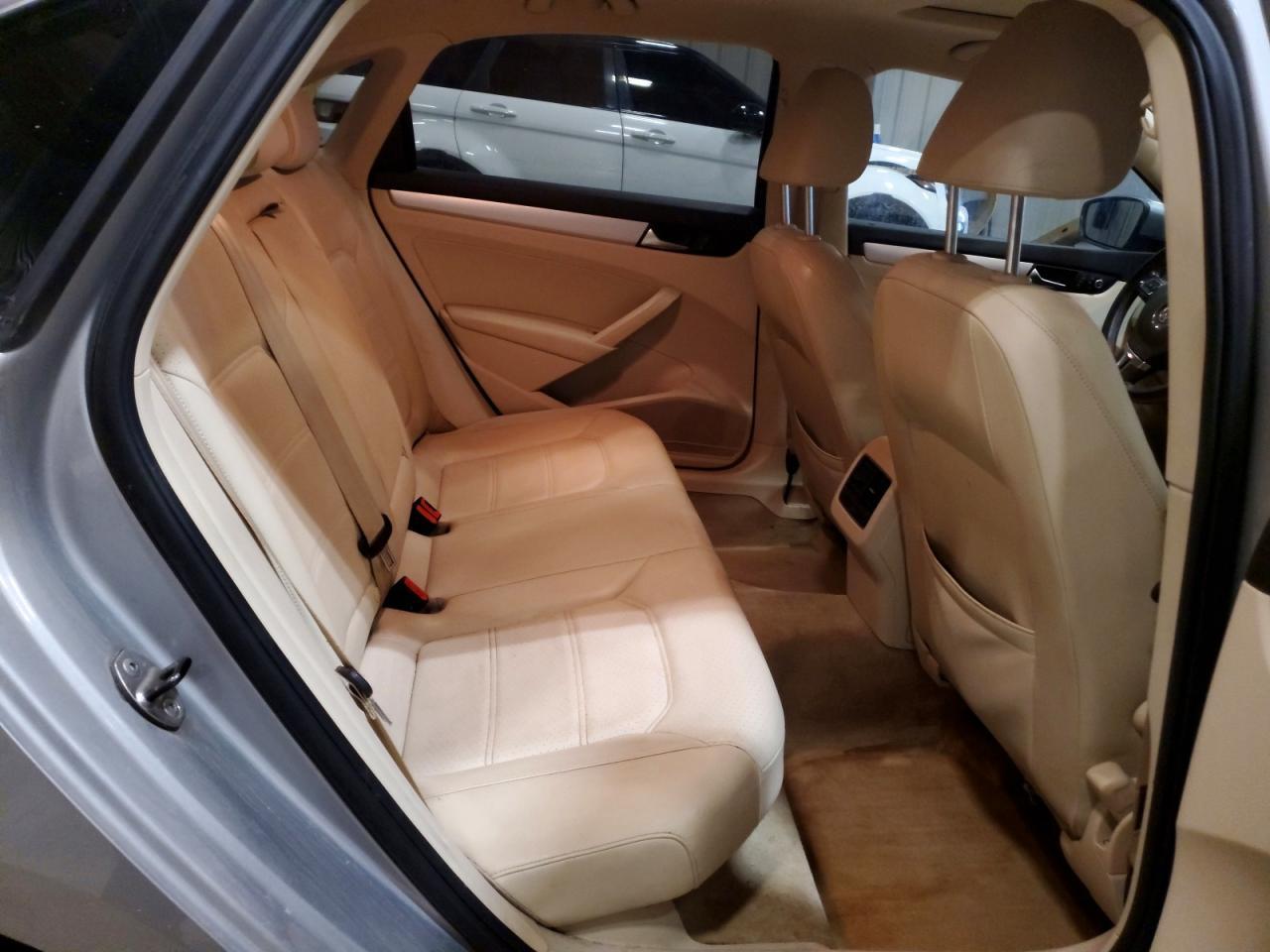 2013 Volkswagen Passat se