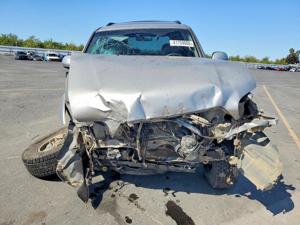 2002 Toyota Sequoia SR5
