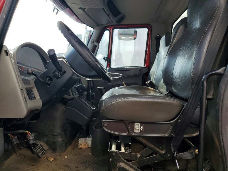 2015 International Terrastar BOX Truck