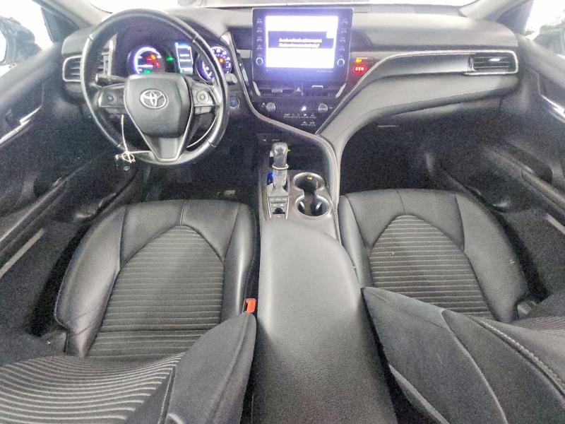 2022 Toyota Camry Hybrid se