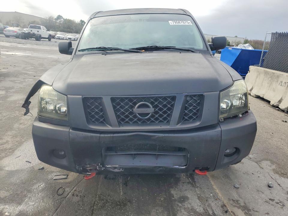 2010 Nissan Titan SE