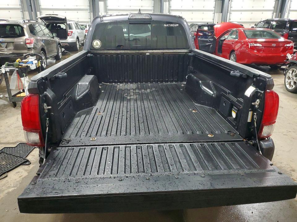 2018 Toyota Tacoma SR5 V6