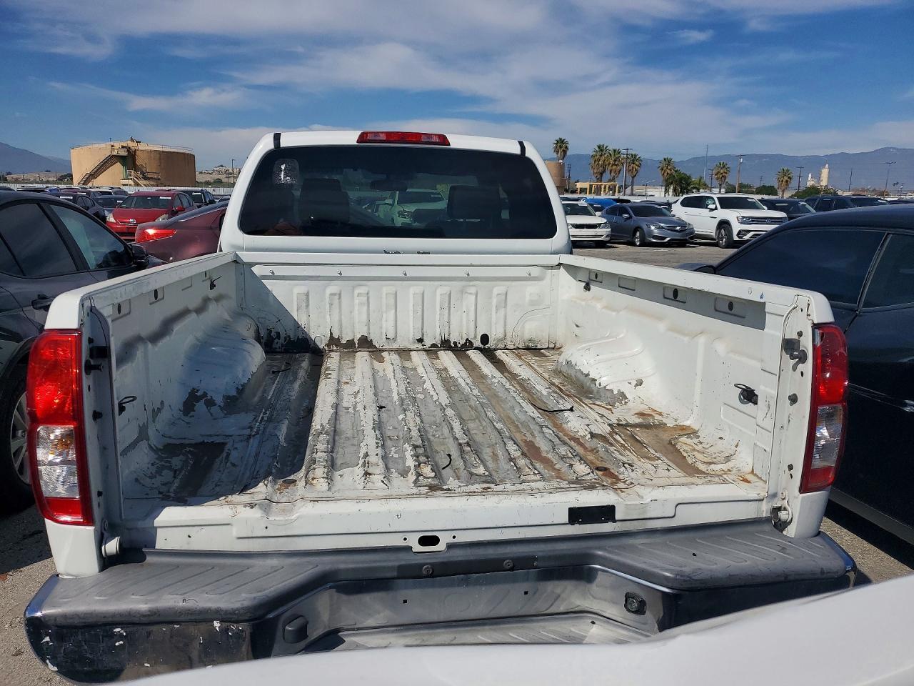 2016 Nissan Frontier S