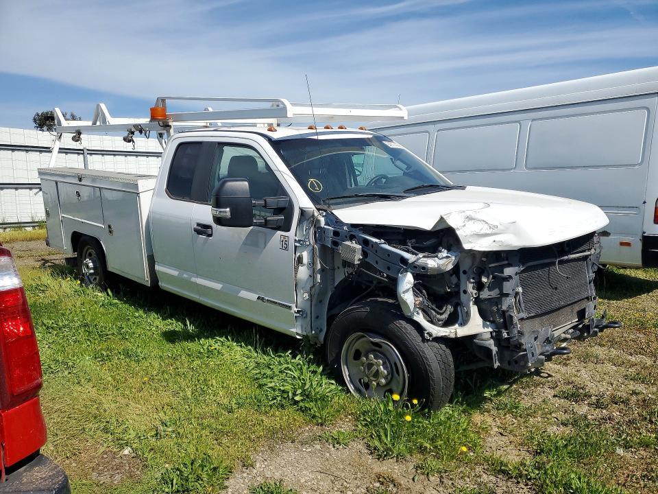 2019 Ford F350 Utility / Service Truck