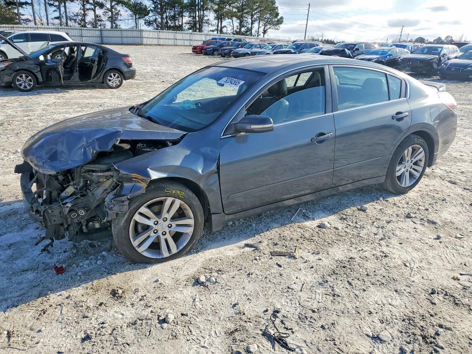 2011 Nissan Altima 3.5 sr