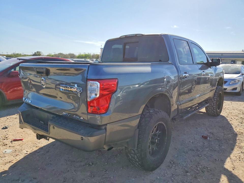 2018 Nissan Titan SV