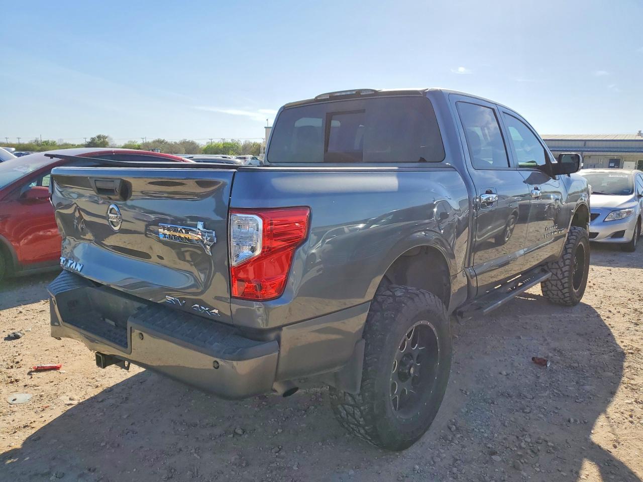 2018 Nissan Titan SV