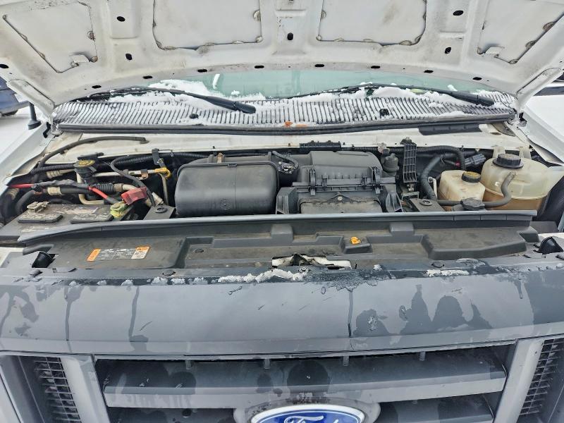 2023 Ford Econoline E450 Super Duty Cutaway Van