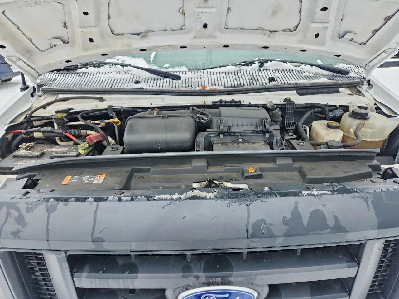 2023 Ford Econoline E450 Super Duty Cutaway Van