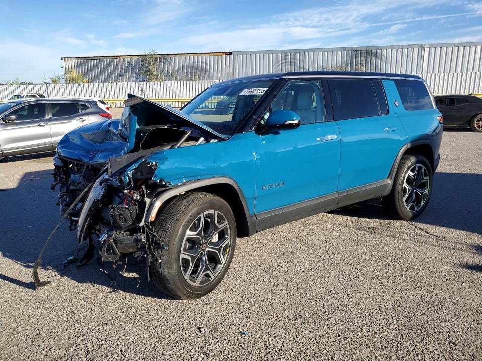 2025 Rivian R1S Adventure