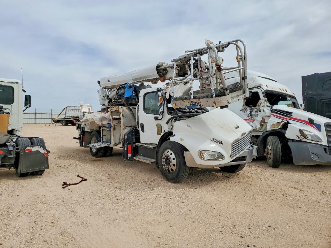 2020 Freigliner 2020 Freightliner Business Class M2 Cable Placer B