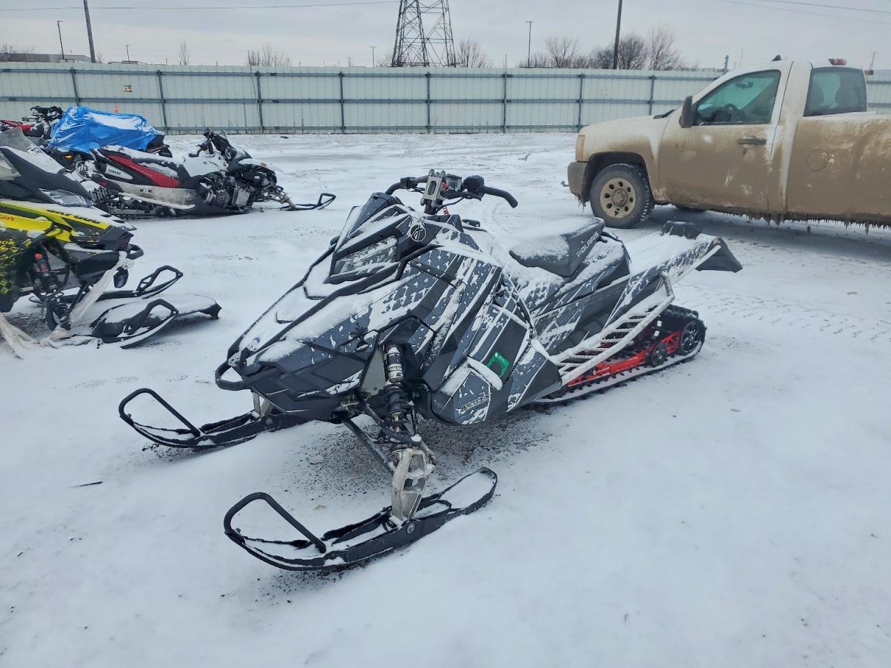 2017 Polaris Switchback Assault 8